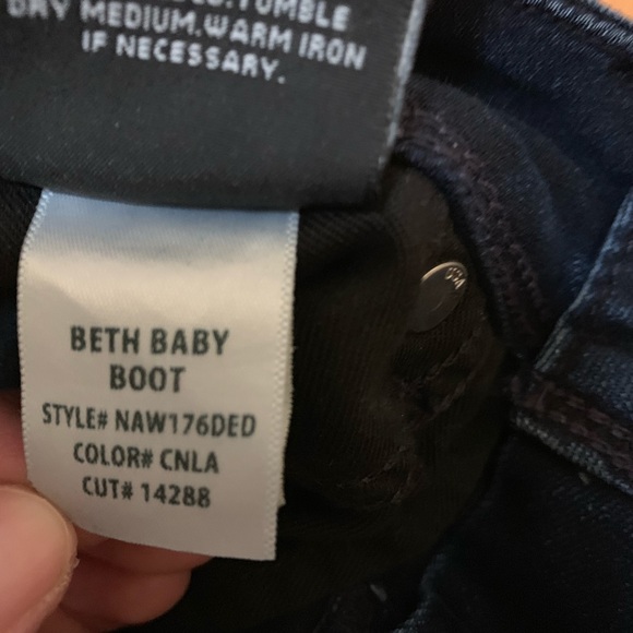 Hudson Boot Cut Jeans. Size 26 - Picture 4 of 8